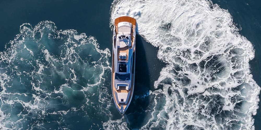 Pershing yacht turning at speed